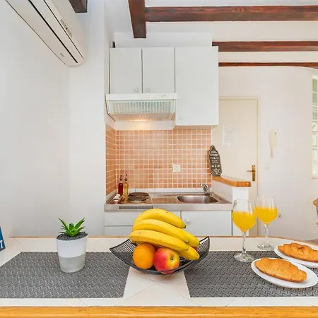 Old Town And Marko Daire *