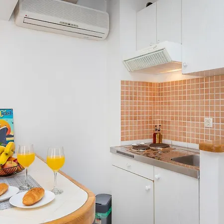 Old Town And Marko Apartamento *