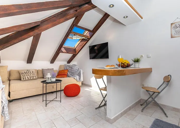 Old Town And Marko Apartamento