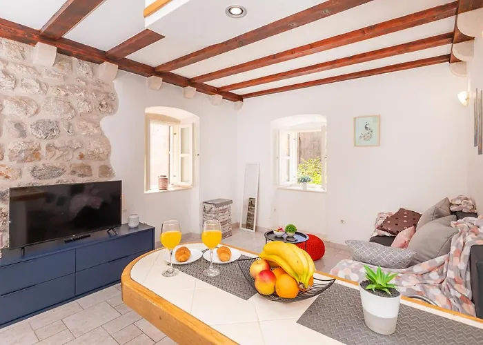 Old Town And Marko Apartamento